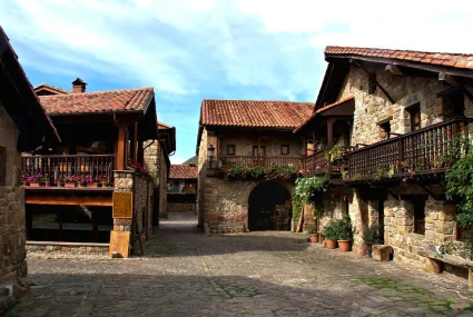 Excursión A Bárcena Mayor Y Senderismo En Pn Saja Besaya (1) (1) cantabria