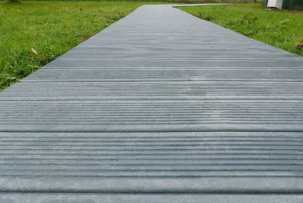 Áreas recreativas y mobiliario para playas y paseos marítimos 13 Pasarela Deck Para Playas Y Jardines (3)