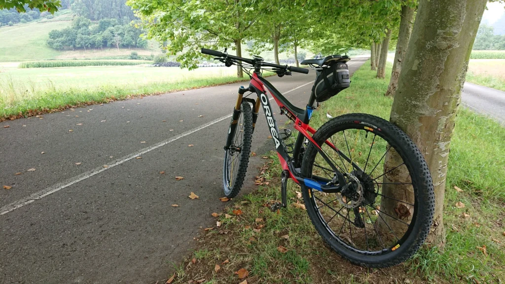 Vías Verdes en Cantabria: rutas en bici por la antigua red ferroviaria 2 Vía Verde Del Pas